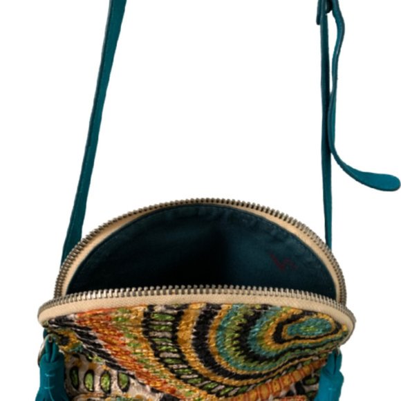 Boho / Hippie Carpet Tassel Crossbody Bag - Picture 6 of 7